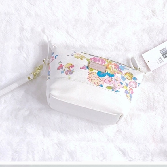 Betsey Johnson Versatile High Quality Floral Cosmetic /Wristlet Bag - Picture 6 of 9